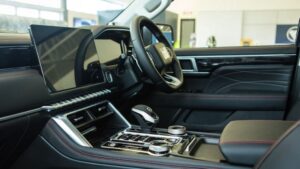 Foton V9 4x4 Leather interior