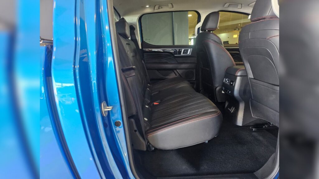 Foton Tunland V9 2.0D VLX Double Cab 4x2 Auto Back Leather Seats