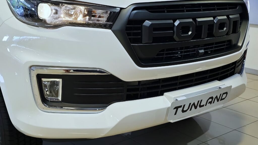 FOTON TUNLAND WORKHORSE FRONT GRILLE