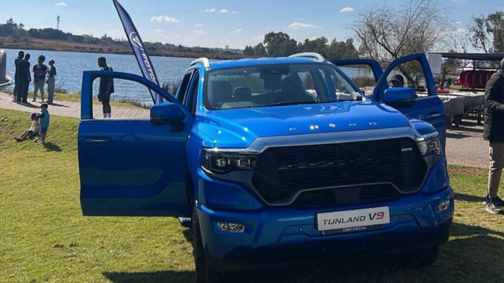 CMH Foton Hatfield Tunland V9 Display