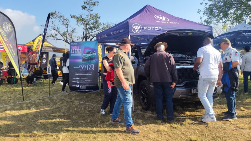 CMH Foton PMB - Tunland V7 Front Side - Cars In The Park 1