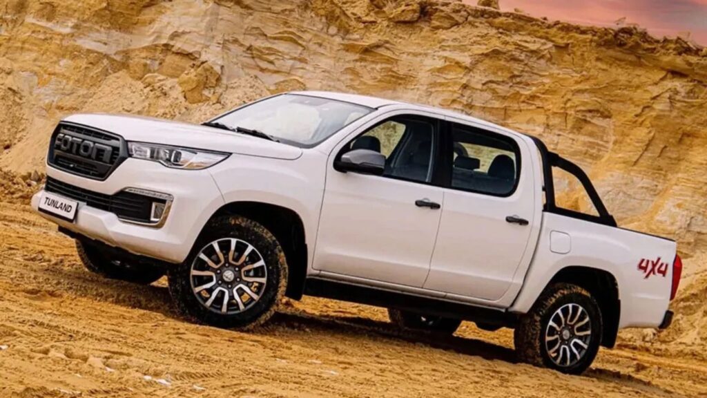 FOTON `TUNLAND 4X4 WHITE